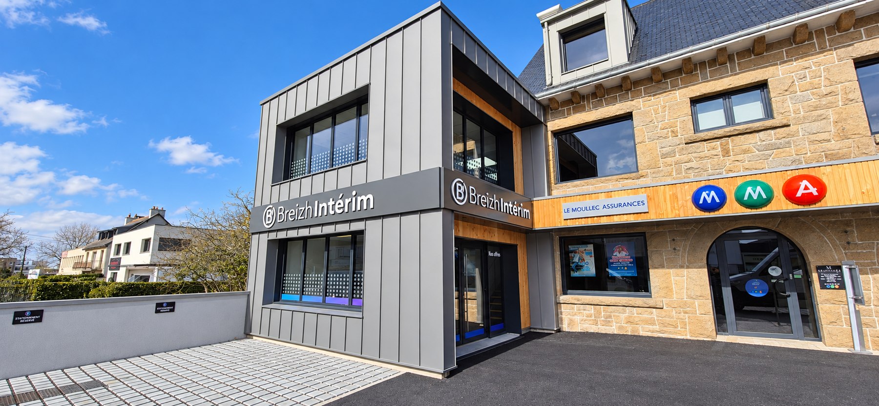 Enseigne Breizh Intérim en lettres PVC sur bandeaux à face aluminium