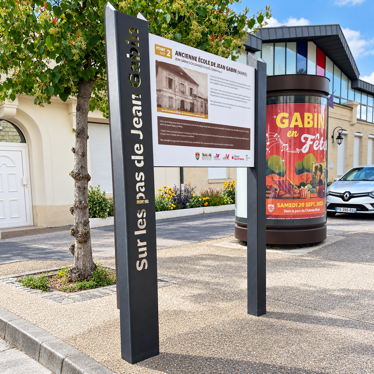 Totem du parcours Sur les pas de Jean Gabin à Mériel.